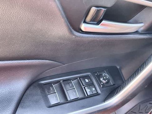 Used 2025 Toyota RAV4 XLE w/ Convenience Package AWD/4WD image 30