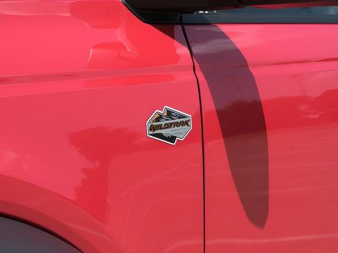 Used 2023 Ford Bronco Wildtrak image 40