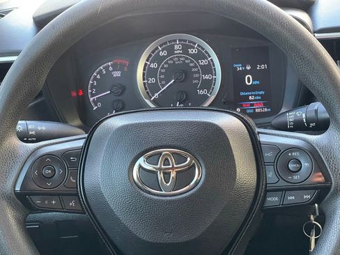 Used 2020 Toyota Corolla LE image 12