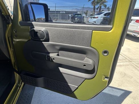 Used 2008 Jeep Wrangler Unlimited Sahara w/ Dual Top Group image 32