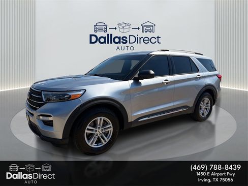 Used 2022 Ford Explorer XLT w/ Equipment Group 202A image 2