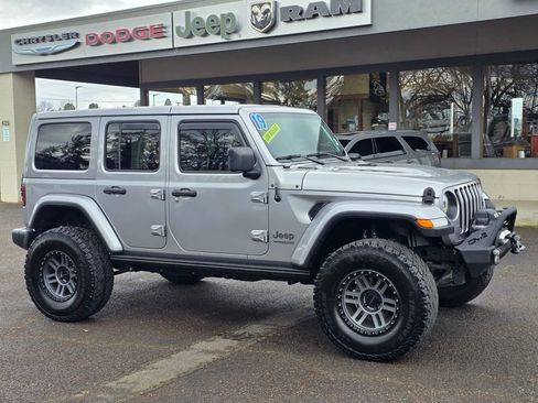 Used 2019 Jeep Wrangler Unlimited Moab w/ Quick Order Package 24M Moab image 3