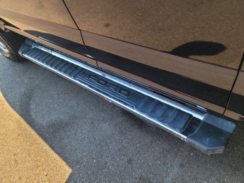 Used 2022 Ford F250 XLT w/ XLT Premium Package image 23