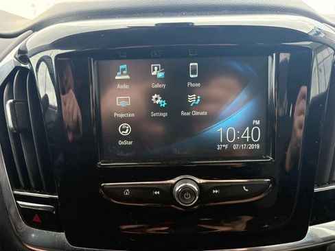 Used 2018 Chevrolet Traverse LS image 18