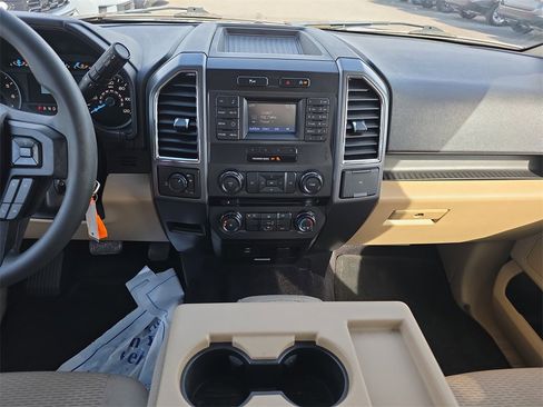 Used 2017 Ford F150 XLT image 16