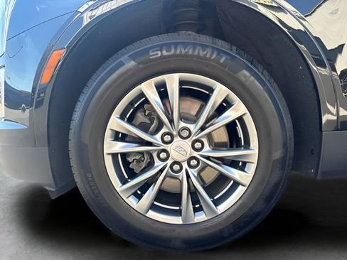 Used 2022 Cadillac XT5 Premium Luxury w/ Technology Package AWD/4WD image 41