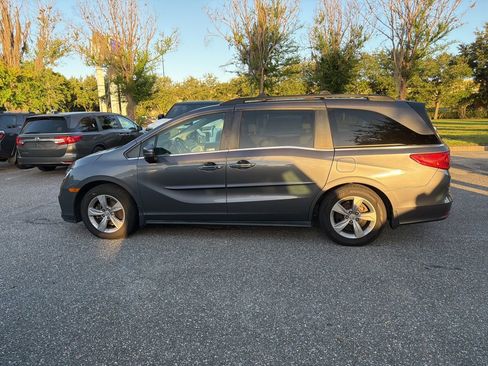 Used 2018 Honda Odyssey EX-L image 2