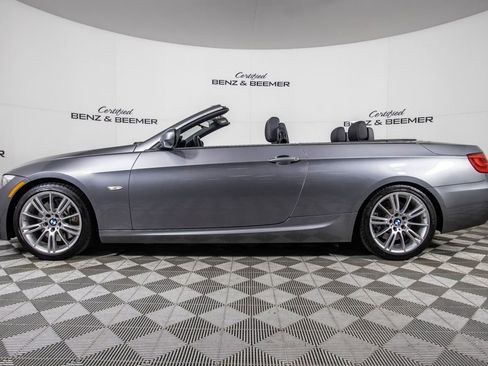 Used 2011 BMW 335i Convertible image 6