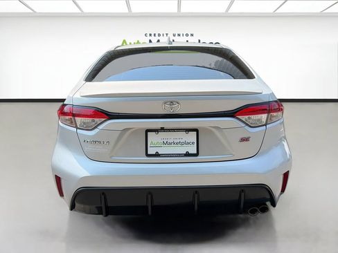 Used 2024 Toyota Corolla SE w/ SE Premium Package FWD image 6