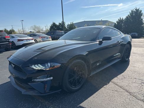 Used 2018 Ford Mustang Coupe image 1