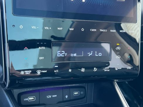 Certified 2024 Hyundai Tucson Limited image 22