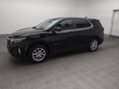 Used 2023 Chevrolet Equinox LT w/ Driver Convenience Package image 2