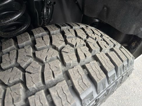 Certified 2025 Ford F350 Lariat w/ Black Appearance Package image 11