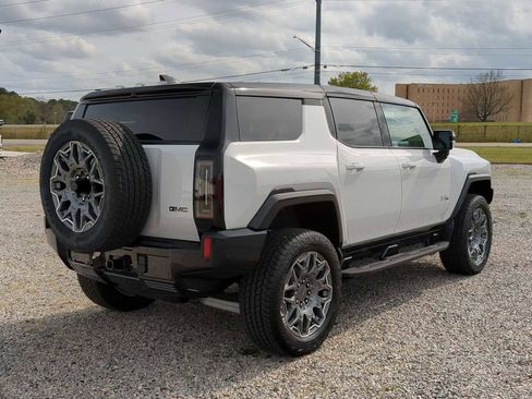 New 2025 GMC Hummer EV 3X image 8