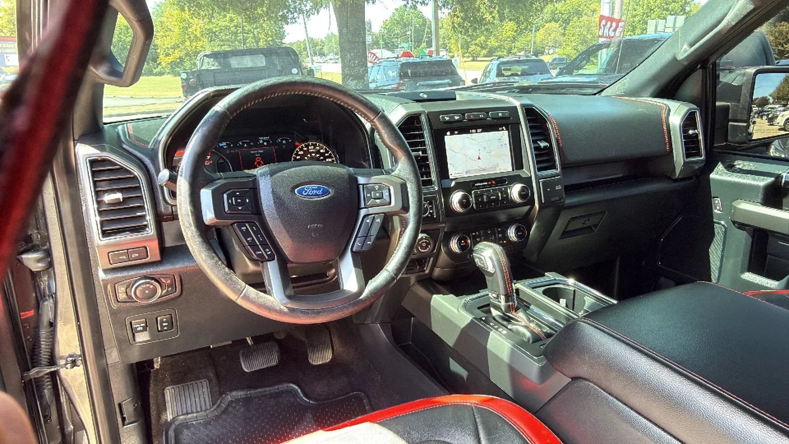 Used 2019 Ford F150 Lariat w/ Equipment Group 502A Luxury AWD/4WD image 18