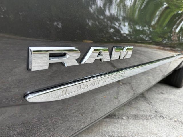 Used 2019 RAM 1500 Limited w/ Advanced Safety Group AWD/4WD image 10