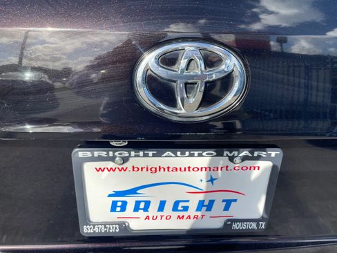 Used 2020 Toyota Highlander Limited FWD image 9