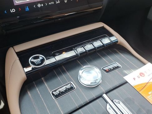 New 2026 Lincoln Navigator Black Label AWD/4WD image 25