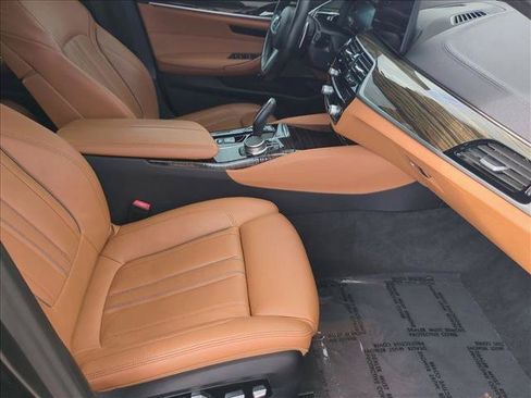 Used 2021 BMW M550i xDrive AWD/4WD image 22