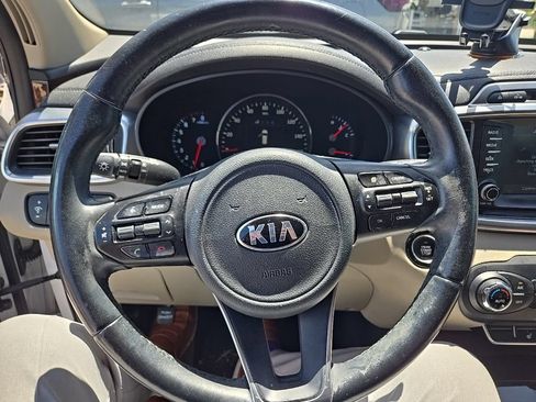 Used 2017 Kia Sorento EX w/ EX V6 Premium Package FWD image 11