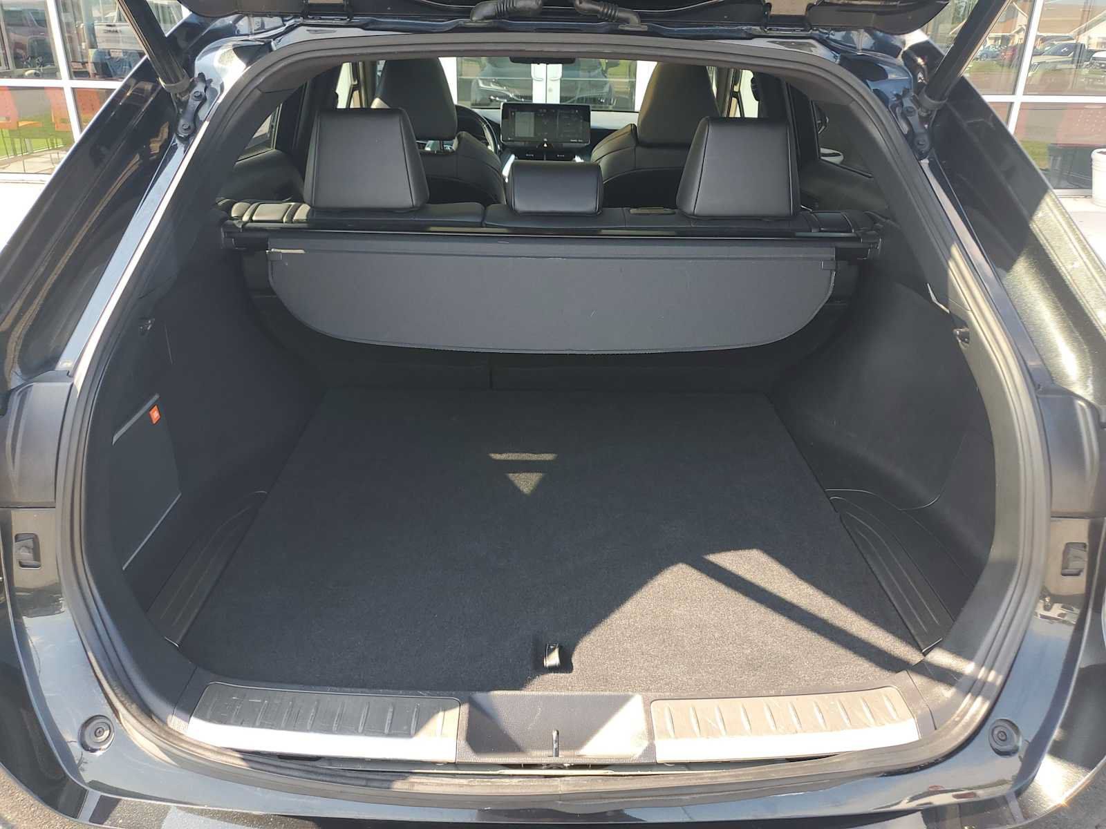 Used 2022 Toyota Venza Limited AWD/4WD image 5