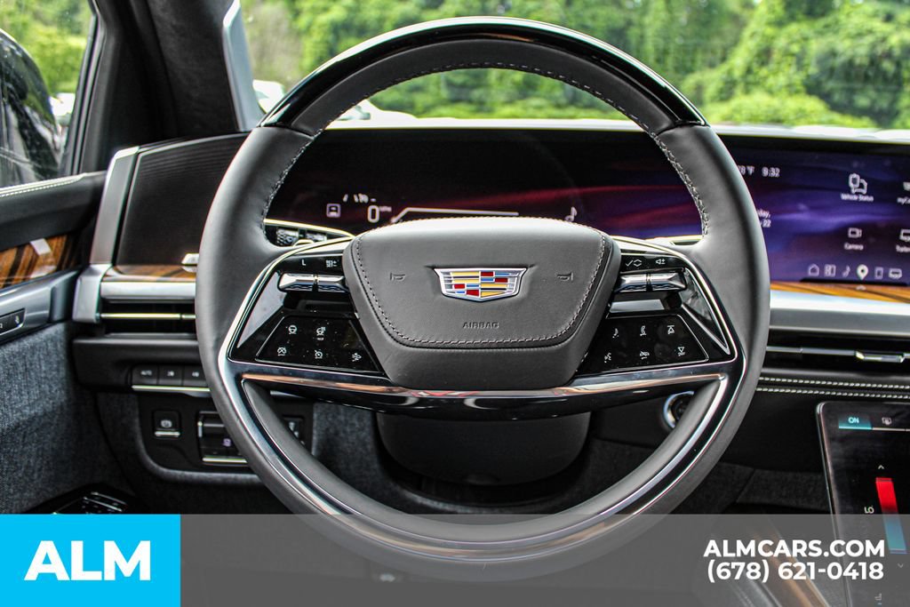 Used 2026 Cadillac Escalade Platinum Sport w/ LPO, Floor Liner Package AWD/4WD image 24