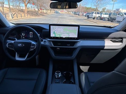 New 2026 Ford Explorer Active w/ Active Comfort Package image 12