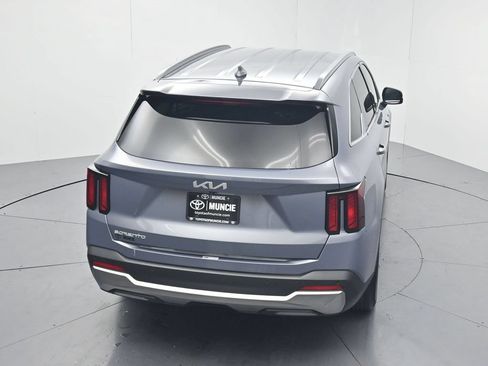 Used 2024 Kia Sorento S FWD image 56