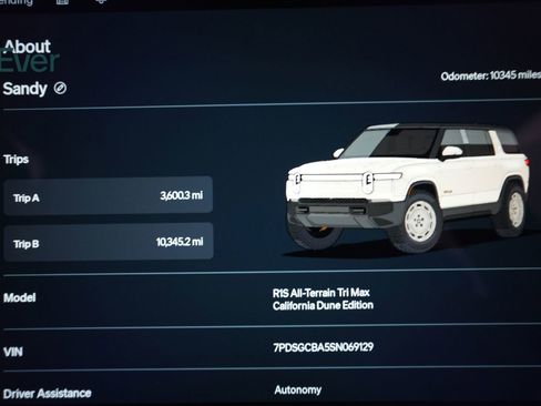 Used 2025 Rivian R1S Adventure AWD/4WD image 7