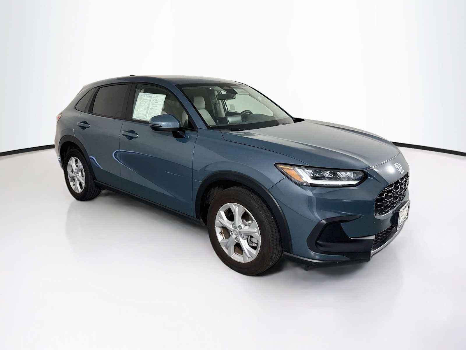 Certified 2025 Honda HR-V LX image 1
