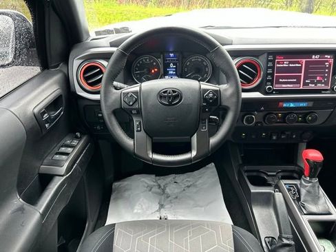 Used 2023 Toyota Tacoma TRD Sport w/ Technology Package AWD/4WD image 13