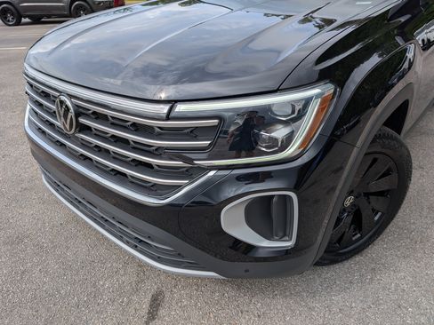 Used 2025 Volkswagen Atlas SE w/ Black Wheel Package AWD/4WD image 13