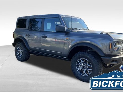 New 2025 Ford Bronco Badlands image 3