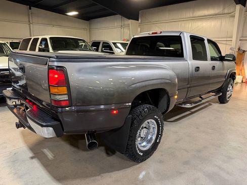 Used 2005 Chevrolet Silverado 3500 LT w/ Heavy-Duty Power Package AWD/4WD image 5