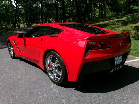 Used 2014 Chevrolet Corvette Stingray Coupe w/ 2LT Preferred Equipment Group RWD image 7