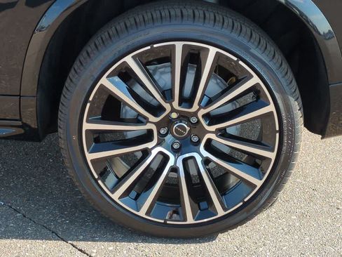 Used 2026 Volvo XC90 B6 Plus w/ Protection Package Premier AWD/4WD image 12