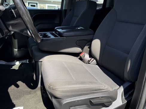 Used 2018 Chevrolet Silverado 1500 LT AWD/4WD image 9