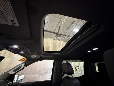 Certified 2021 Chevrolet Silverado 1500 LTZ w/ LTZ Premium Package AWD/4WD image 23