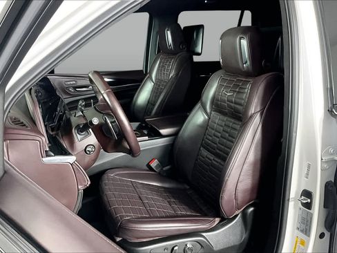 Used 2024 Cadillac Escalade V w/ LPO, ONYX Package AWD/4WD image 8
