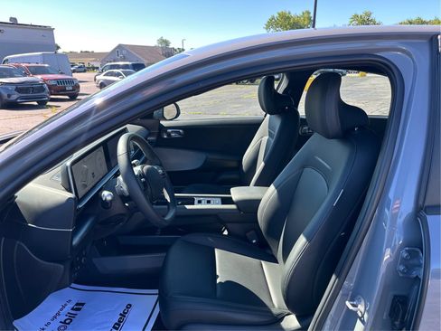 Used 2024 Hyundai Ioniq 6 SEL AWD/4WD image 9