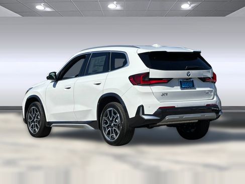 Used 2025 BMW X1 xDrive28i w/ Convenience Package image 3