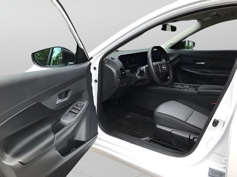 Used 2026 Nissan Sentra SV w/ Floor Mat Package FWD image 10