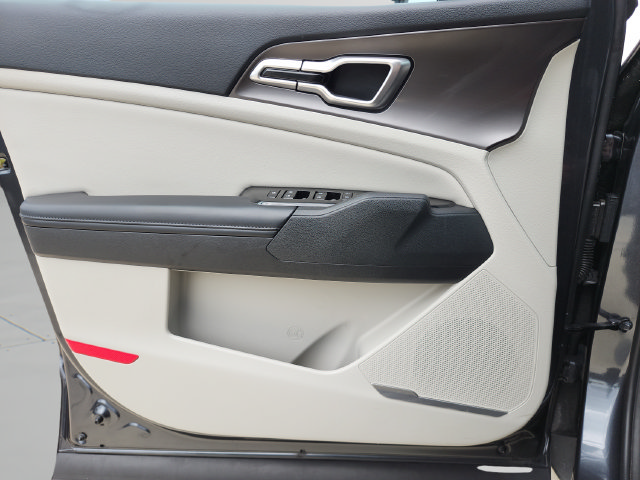 Certified 2023 Kia Sportage EX FWD image 31