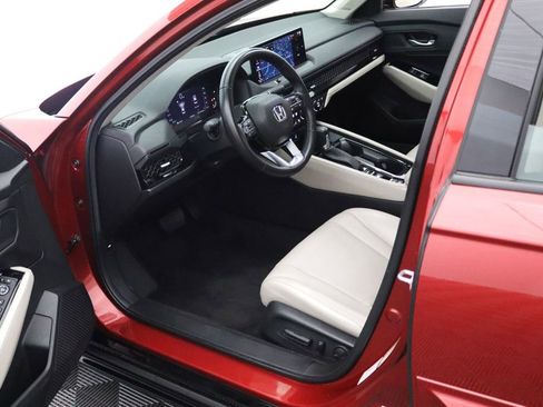 Used 2023 Honda Accord Touring image 15