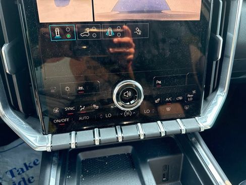 Used 2024 GMC Acadia Elevation w/ Trailering Package AWD/4WD image 19