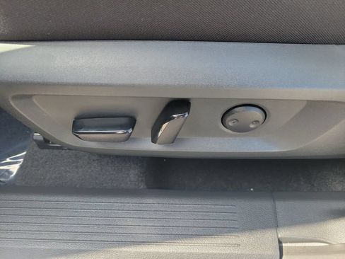 Used 2026 Nissan Rogue SV FWD image 16