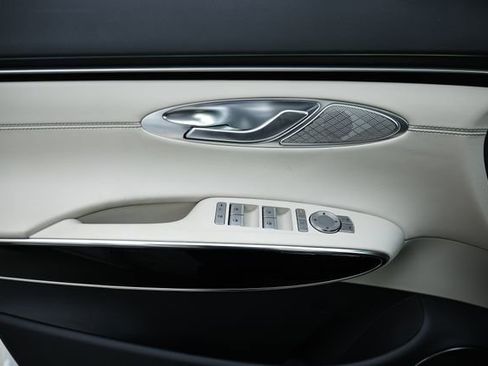 Certified 2026 Genesis GV70 2.5T image 15