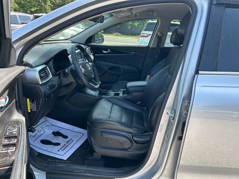 Used 2018 Kia Sorento L FWD image 9