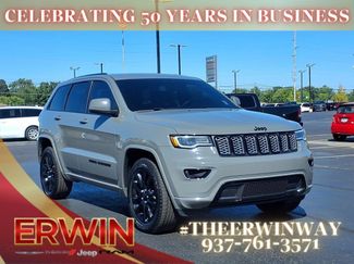 Used 2020 Jeep Grand Cherokee Altitude image 1