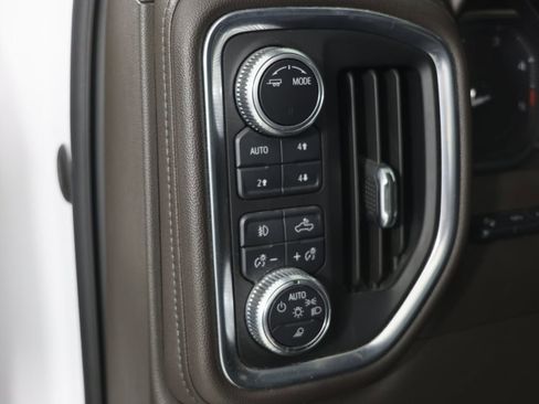 Used 2021 GMC Sierra 3500 Denali w/ Denali Ultimate Package image 18